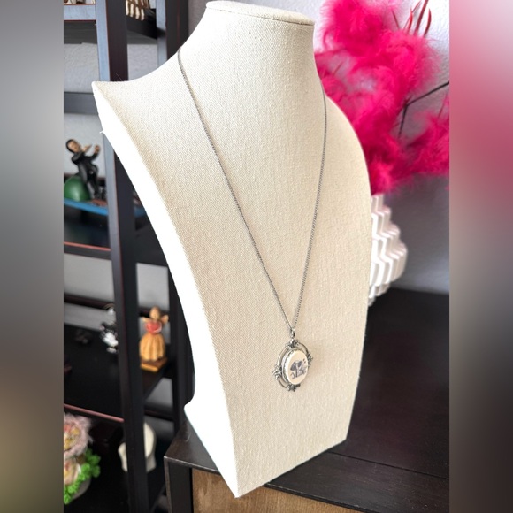 Vintage Silver Mushroom Pendant Necklace - Picture 7 of 8